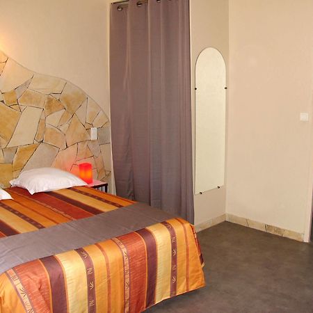 Hotel Et Studios Les Amandiers Saint-Raphaël Eksteriør billede